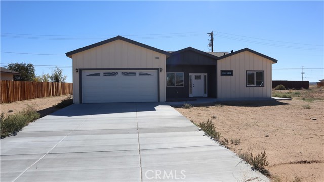 Detail Gallery Image 3 of 21 For 10408 Peach Ave, California City,  CA 93505 - 4 Beds | 3 Baths