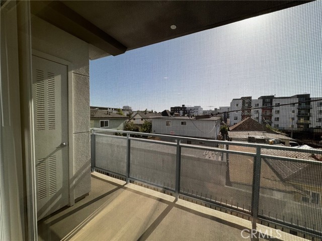 1025 S Berendo Street, Los Angeles CA: https://media.crmls.org/medias/6a54c519-6436-42dd-808f-708a661f7327.jpg
