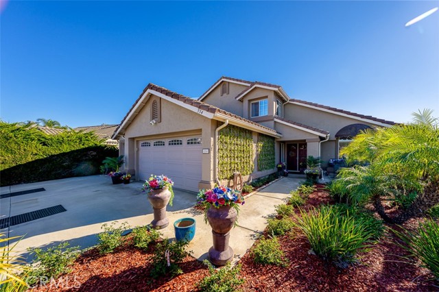 Detail Gallery Image 5 of 60 For 554 Edgewater, Oceanside,  CA 92057 - 4 Beds | 3 Baths