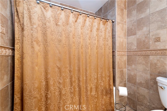 Image 61 of 73 For 4202 University