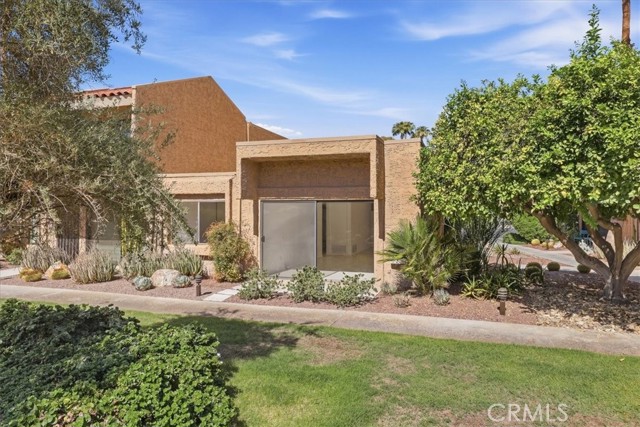 5798 Los Coyotes Drive, Palm Springs, CA 92264