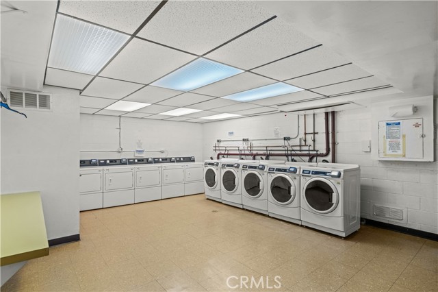 Detail Gallery Image 38 of 40 For 320 E Stocker St #317,  Glendale,  CA 91207 - 1 Beds | 2 Baths
