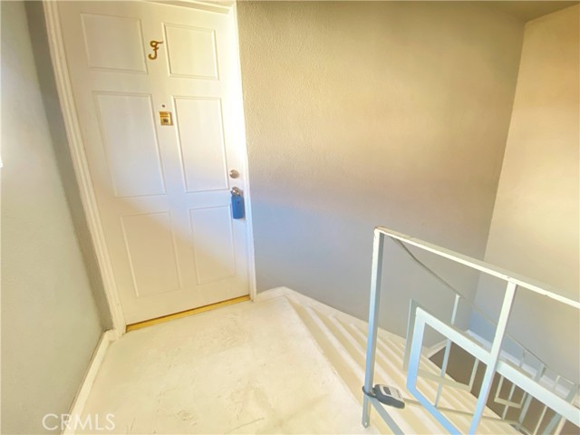 Detail Gallery Image 2 of 16 For 418 E Harvard Rd #F,  Burbank,  CA 91501 - 2 Beds | 1 Baths