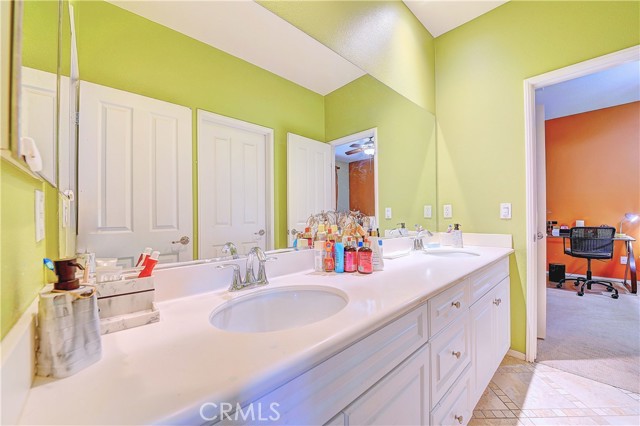 Detail Gallery Image 3 of 6 For 3306 Ridge Park Ct, Long Beach,  CA 90804 - 4 Beds | 3 Baths