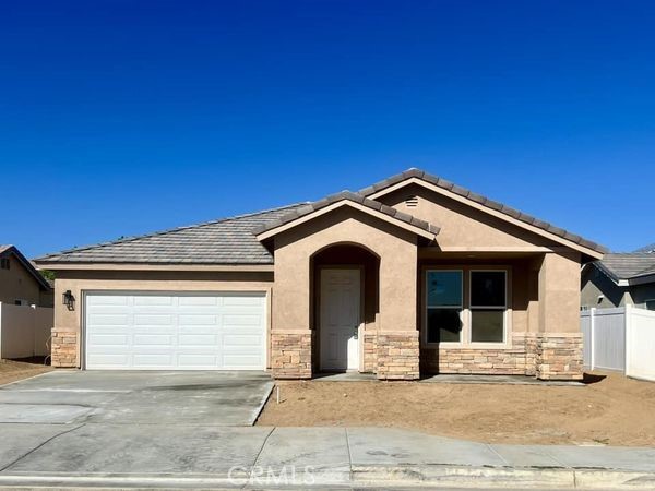 Detail Gallery Image 1 of 15 For 43727 W Verella Court, Lancaster,  CA 93536 - 4 Beds | 2/1 Baths