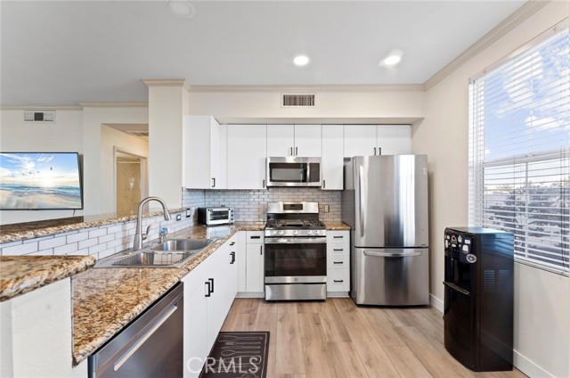 Front Image Thumbnail for CRPW25260435