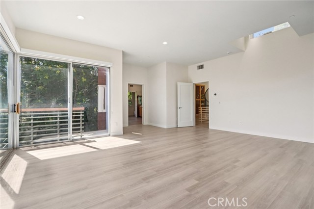 Detail Gallery Image 50 of 75 For 13424 Contour Dr, Sherman Oaks,  CA 91423 - 3 Beds | 4 Baths