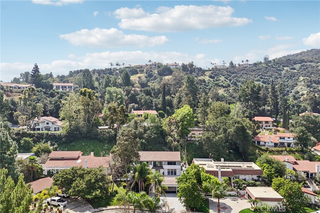 https://media.crmls.org/medias/6a5d36db-3683-4507-8cbf-64d0d2a8b957.jpg?preset=X-Large