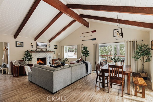 Detail Gallery Image 4 of 73 For 26625 Pinehurst Dr, Lake Arrowhead,  CA 92352 - 4 Beds | 3 Baths