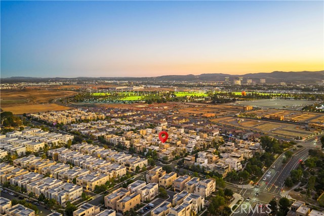 Detail Gallery Image 8 of 70 For 126 Interval, Irvine,  CA 92618 - 5 Beds | 4 Baths