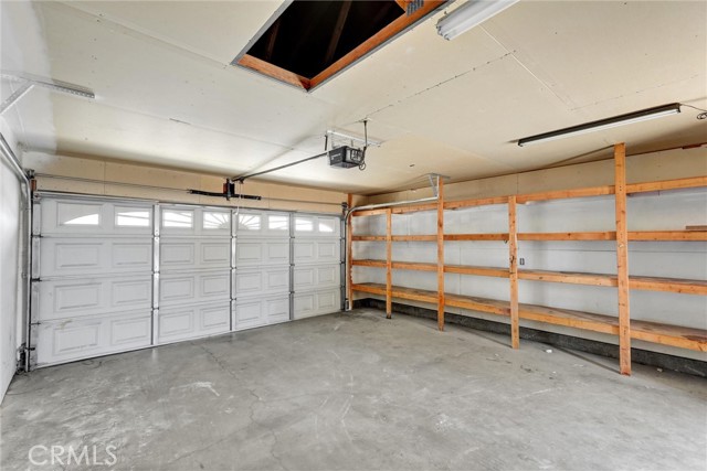 12677 Stage Coach Drive, Victorville CA: https://media.crmls.org/medias/6a5f9542-e73f-4f9d-b97c-9e9d26478782.jpg
