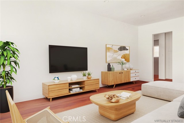 Detail Gallery Image 2 of 23 For 1918 11th St #D,  Santa Monica,  CA 90404 - 2 Beds | 2 Baths