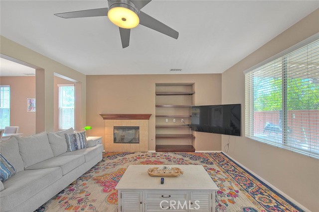 Detail Gallery Image 8 of 42 For 36644 Bay Hill Dr, Beaumont,  CA 92223 - 4 Beds | 3/1 Baths