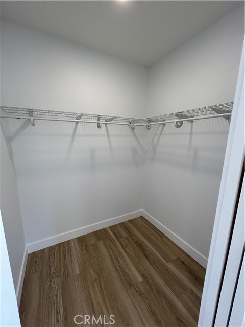 2033 W Burnett Street, Long Beach CA: https://media.crmls.org/medias/6a604956-c653-4463-b1ba-6260ec4b43a4.jpg