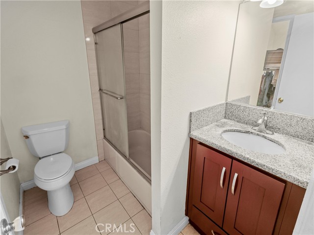 Detail Gallery Image 4 of 33 For 1791 Neil Armstrong St #103,  Montebello,  CA 90640 - 2 Beds | 1/1 Baths