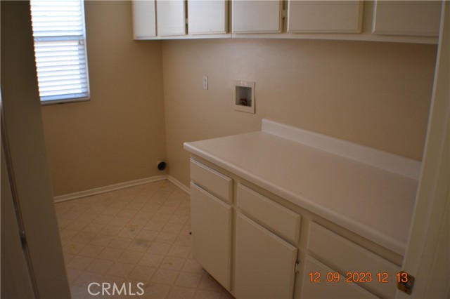 Detail Gallery Image 15 of 22 For 13735 Goldcrest Lane, Corona,  CA 92880 - 5 Beds | 2/1 Baths