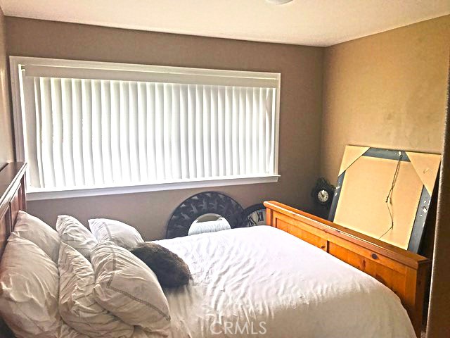 Detail Gallery Image 11 of 15 For 20011 Shorewood, Huntington Beach,  CA 92646 - 4 Beds | 2 Baths