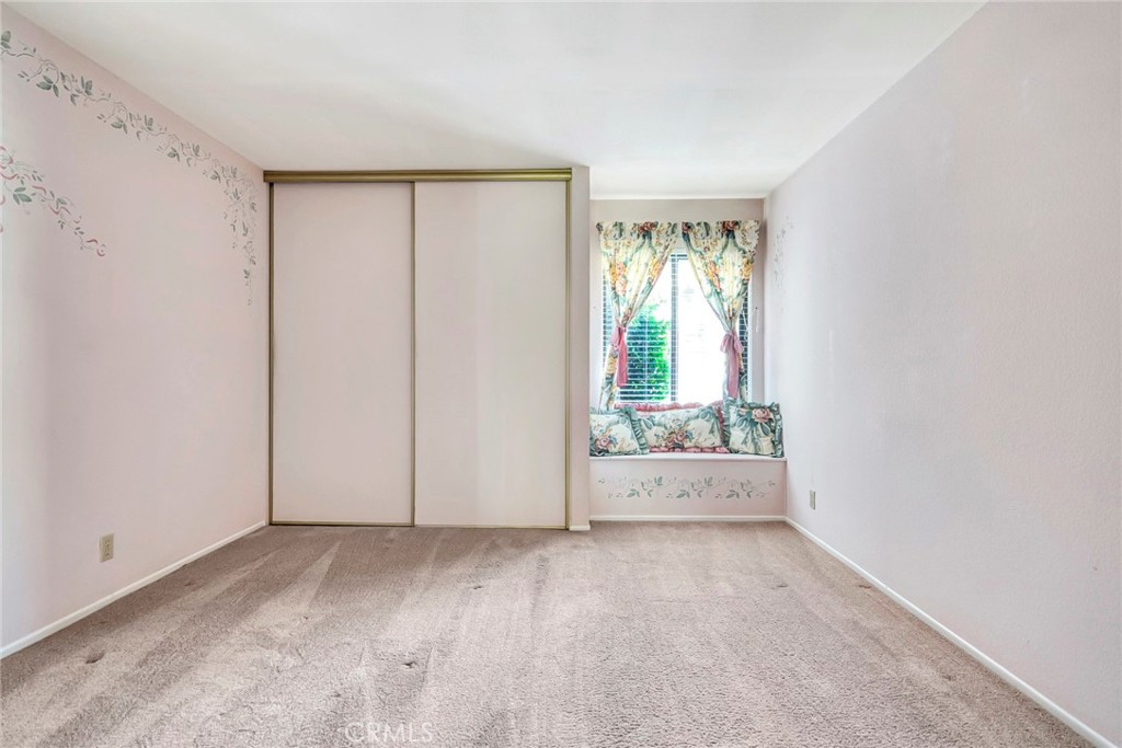 https://media.crmls.org/medias/6a611250-0482-42aa-9d51-921808102622.jpg?preset=X-Large