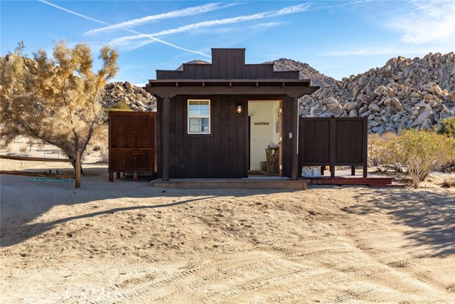 Detail Gallery Image 51 of 58 For 7030 Mile Square Rd, Joshua Tree,  CA 92252 - 3 Beds | 3 Baths