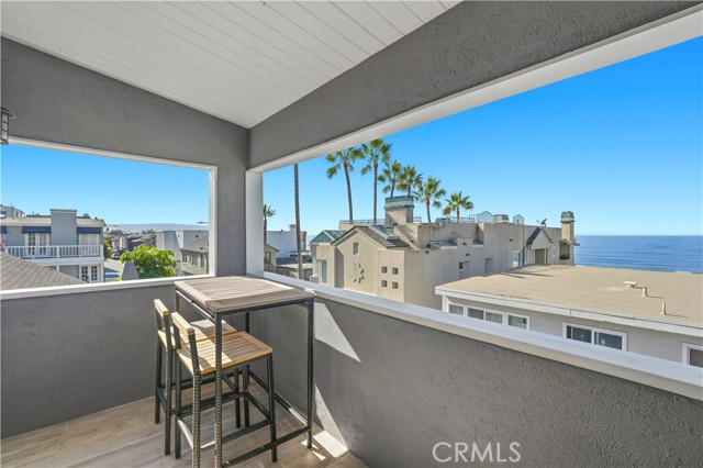 Detail Gallery Image 44 of 59 For 116 5th Place, Manhattan Beach,  CA 90266 - 5 Beds | 3 Baths