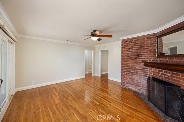 160 Mauna Loa Drive, Monrovia CA: https://media.crmls.org/medias/6a63cc19-cdc5-410a-aefd-c2bc97541568.jpg