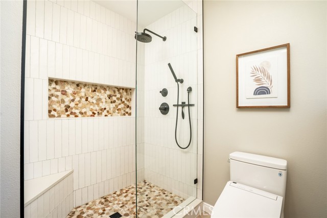 Detail Gallery Image 20 of 56 For 6561 Sabbicas Cir, Huntington Beach,  CA 92647 - 4 Beds | 3 Baths