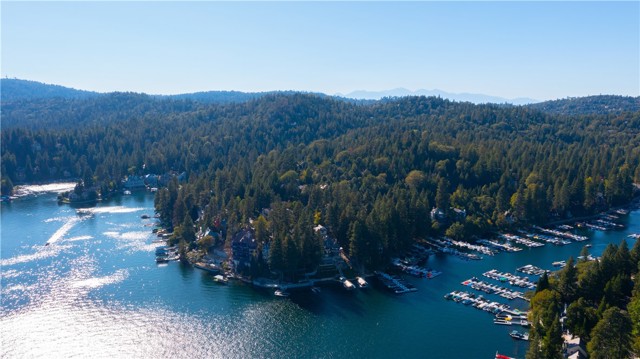 27469 Bayshore Drive, Lake Arrowhead, California 92352, 3 Bedrooms Bedrooms, ,3 BathroomsBathrooms,Residential,For Sale,27469 Bayshore Drive,CREV23183930