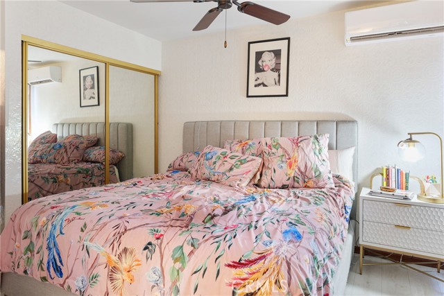 2642 Westminster Place, Costa Mesa CA: https://media.crmls.org/medias/6a65b0e9-e996-458a-8115-7c218887cc33.jpg