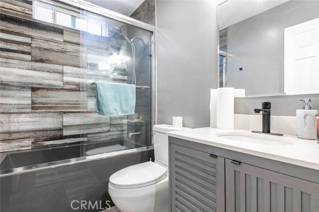 Detail Gallery Image 20 of 38 For 17465 Tuscan Dr, Granada Hills,  CA 91344 - 4 Beds | 3 Baths