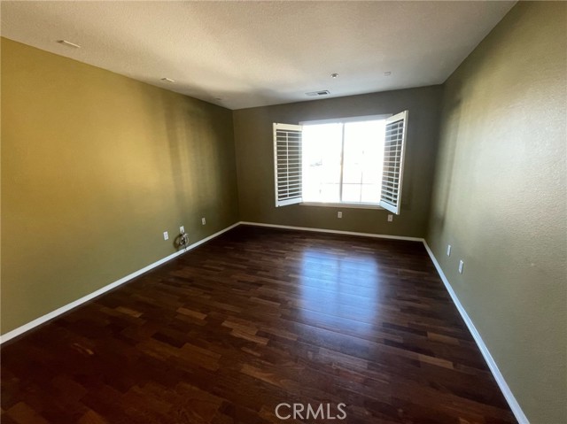 Detail Gallery Image 10 of 16 For 631 Marbella Ct, Oxnard,  CA 93035 - 4 Beds | 3/1 Baths