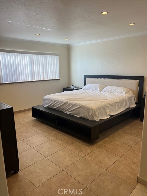 Detail Gallery Image 8 of 14 For 4999 Paguera Ct, San Diego,  CA 92124 - 4 Beds | 2 Baths