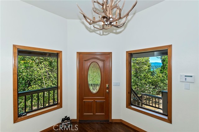 Detail Gallery Image 4 of 53 For 27336 Alpen Dr, Lake Arrowhead,  CA 92352 - 4 Beds | 4/1 Baths