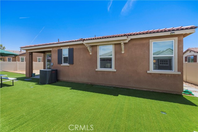 5025 W Avenue J6, Lancaster CA: https://media.crmls.org/medias/6a6afaf0-b527-4979-bb7b-cebeb58ce9a6.jpg