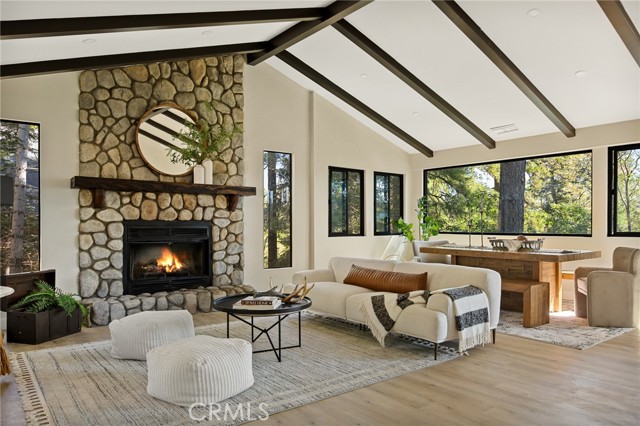 Detail Gallery Image 2 of 44 For 26352 Spyglass Dr, Lake Arrowhead,  CA 92352 - 5 Beds | 3/1 Baths