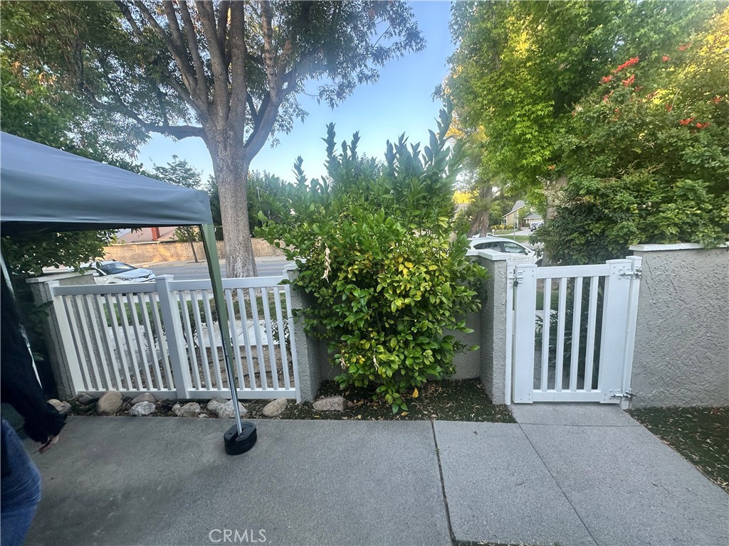 https://media.crmls.org/medias/6a6be7f1-286b-423a-82a4-79407d020321.jpg?preset=X-Large
