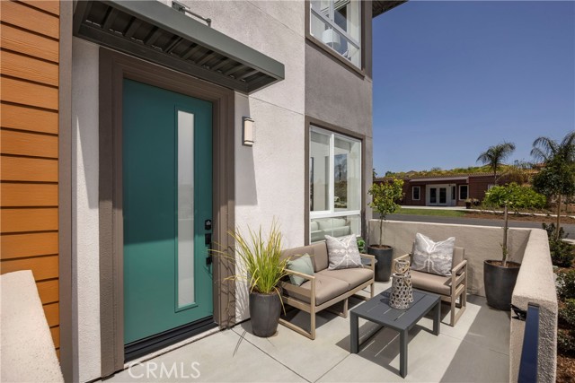 Detail Gallery Image 10 of 15 For 994 Hunter Trl, Vista,  CA 92081 - 3 Beds | 2/1 Baths