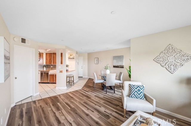 1056 Calle Del Cerro, San Clemente CA: https://media.crmls.org/medias/6a6cd84f-ebf4-4661-a2ec-e11208781449.jpg