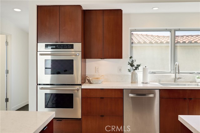 Detail Gallery Image 15 of 39 For 409 Calle Mayor, Redondo Beach,  CA 90277 - 3 Beds | 2/1 Baths