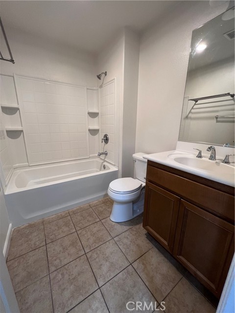 Detail Gallery Image 14 of 36 For 4432 Owens St #104,  Corona,  CA 92883 - 3 Beds | 2/1 Baths