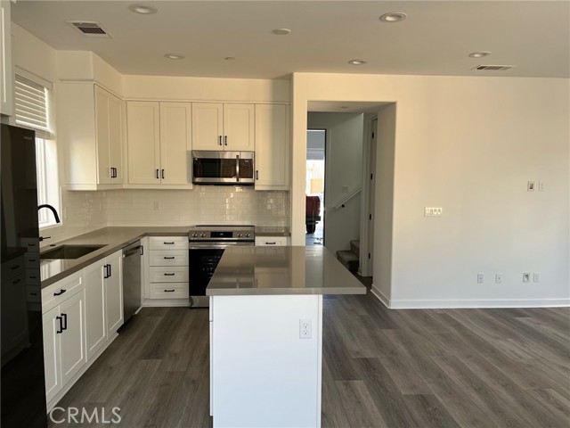 Detail Gallery Image 3 of 33 For 1868 San Luis Ranch, San Luis Obispo,  CA 83401 - 3 Beds | 2/1 Baths