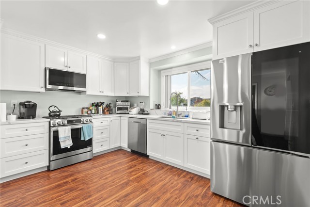 Detail Gallery Image 11 of 49 For 23316 Almarosa, Torrance,  CA 90505 - 4 Beds | 3 Baths