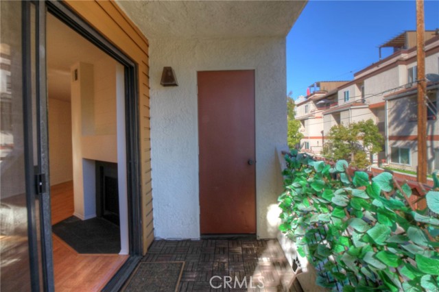 Detail Gallery Image 13 of 40 For 400 N Louise St #205,  Glendale,  CA 91206 - 2 Beds | 2 Baths