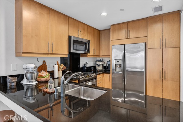 Detail Gallery Image 17 of 46 For 150 the Promenade #415,  Long Beach,  CA 90802 - 2 Beds | 2 Baths