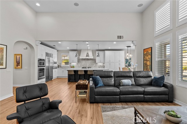 Detail Gallery Image 30 of 67 For 890 Lindamere, Simi Valley,  CA 93065 - 5 Beds | 4/1 Baths