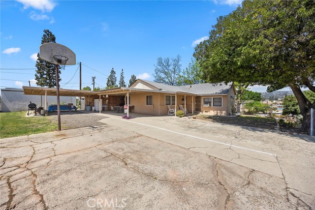 418 W Olive Avenue, La Habra CA: https://media.crmls.org/medias/6a718ad2-5a38-4795-9507-503c716dc274.jpg