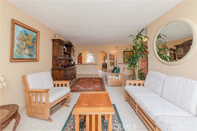 Detail Gallery Image 11 of 54 For 1511 W Hill Ave, Fullerton,  CA 92833 - 3 Beds | 3 Baths