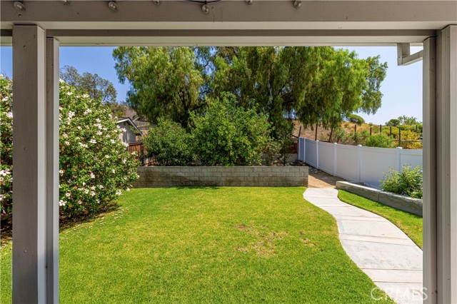 Detail Gallery Image 15 of 23 For 3862 Ravenswood Dr, Yorba Linda,  CA 92886 - 3 Beds | 2 Baths