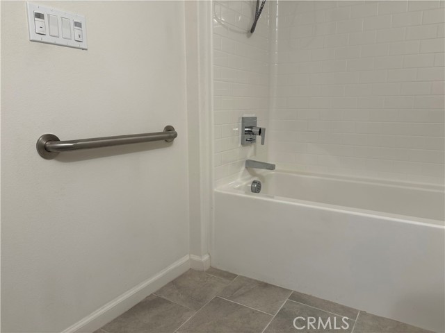 Detail Gallery Image 30 of 58 For 220 Buena Vida Dr #308,  Brea,  CA 92823 - 2 Beds | 2 Baths