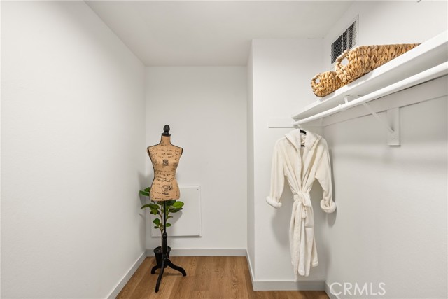 Detail Gallery Image 9 of 17 For 3010 Associated Rd #122,  Fullerton,  CA 92835 - 1 Beds | 1 Baths