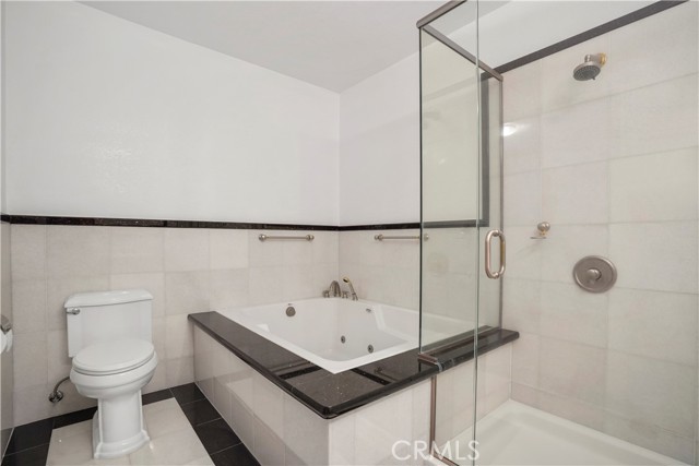 1715 Glorietta Avenue, Glendale CA: https://media.crmls.org/medias/6a7394c9-a9f7-4feb-9f97-408182e05e16.jpg